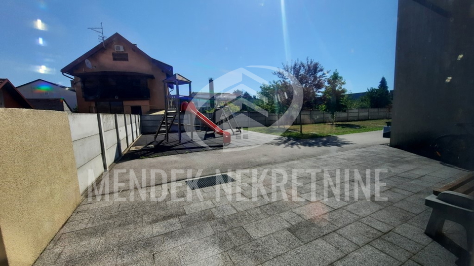 Commercial Property, 141 m2, For Rent, Varaždin - Centar